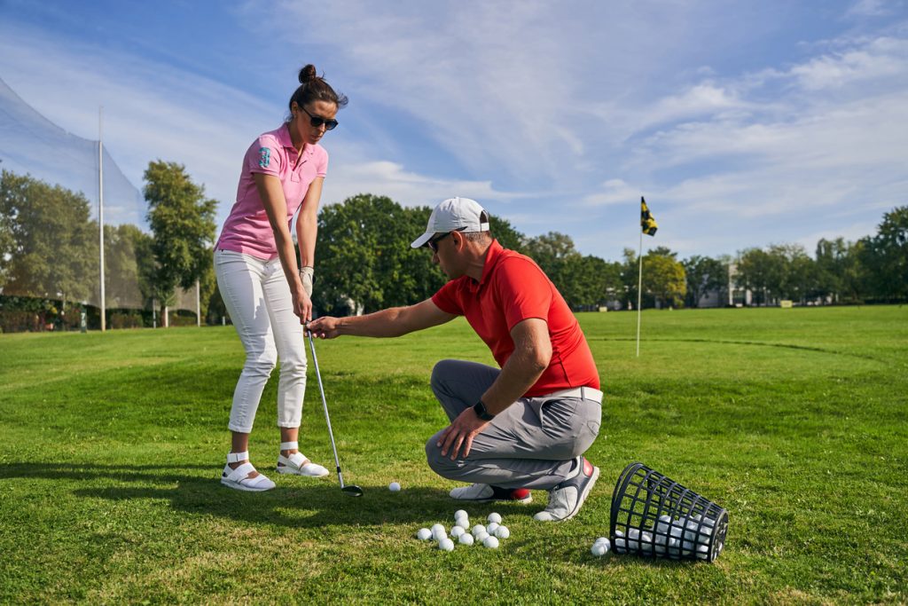 how to become a golf professional image