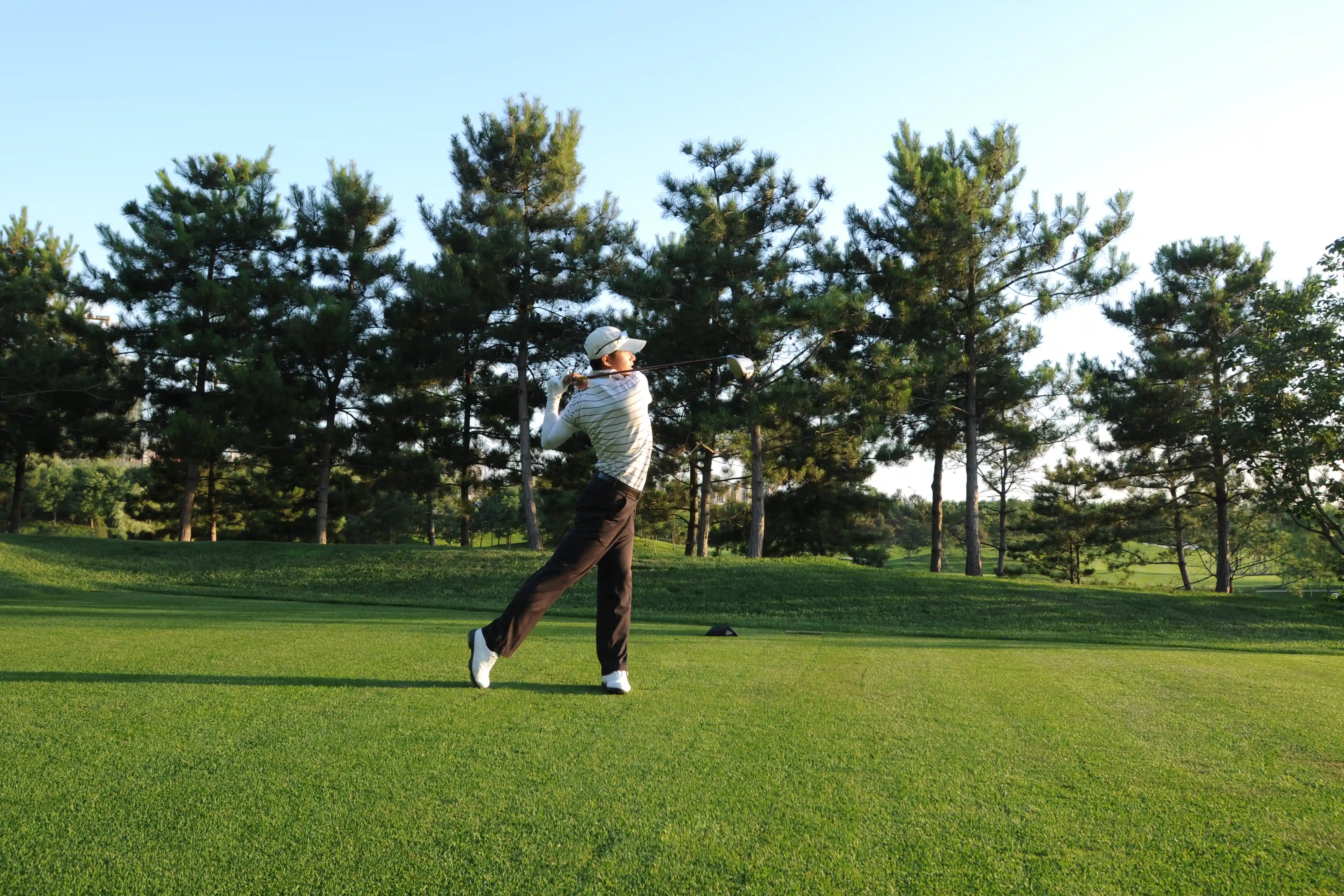 How to hit a driver straight and long 